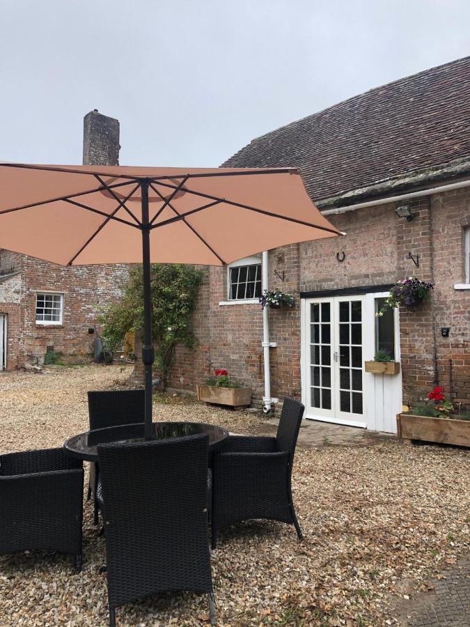 Manor House Mews Rustic Stable Conversion Dorchester Exterior photo
